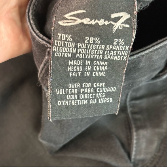 Seven7 women’s Black Jeans! Zipper front Size16 legging Jeans! - Picture 4 of 8